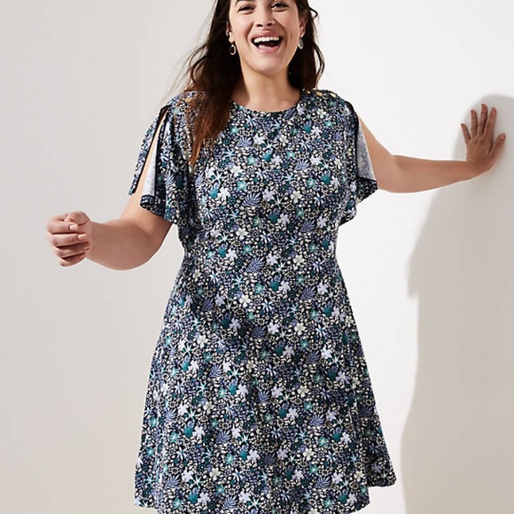 LOFT Dresses & Skirts - 1 LEFT - NWT LOFT Blue Floral Dress PLUS SIZE 26